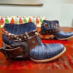 FREEBIRD Saloon Turquoise Croco Size 10